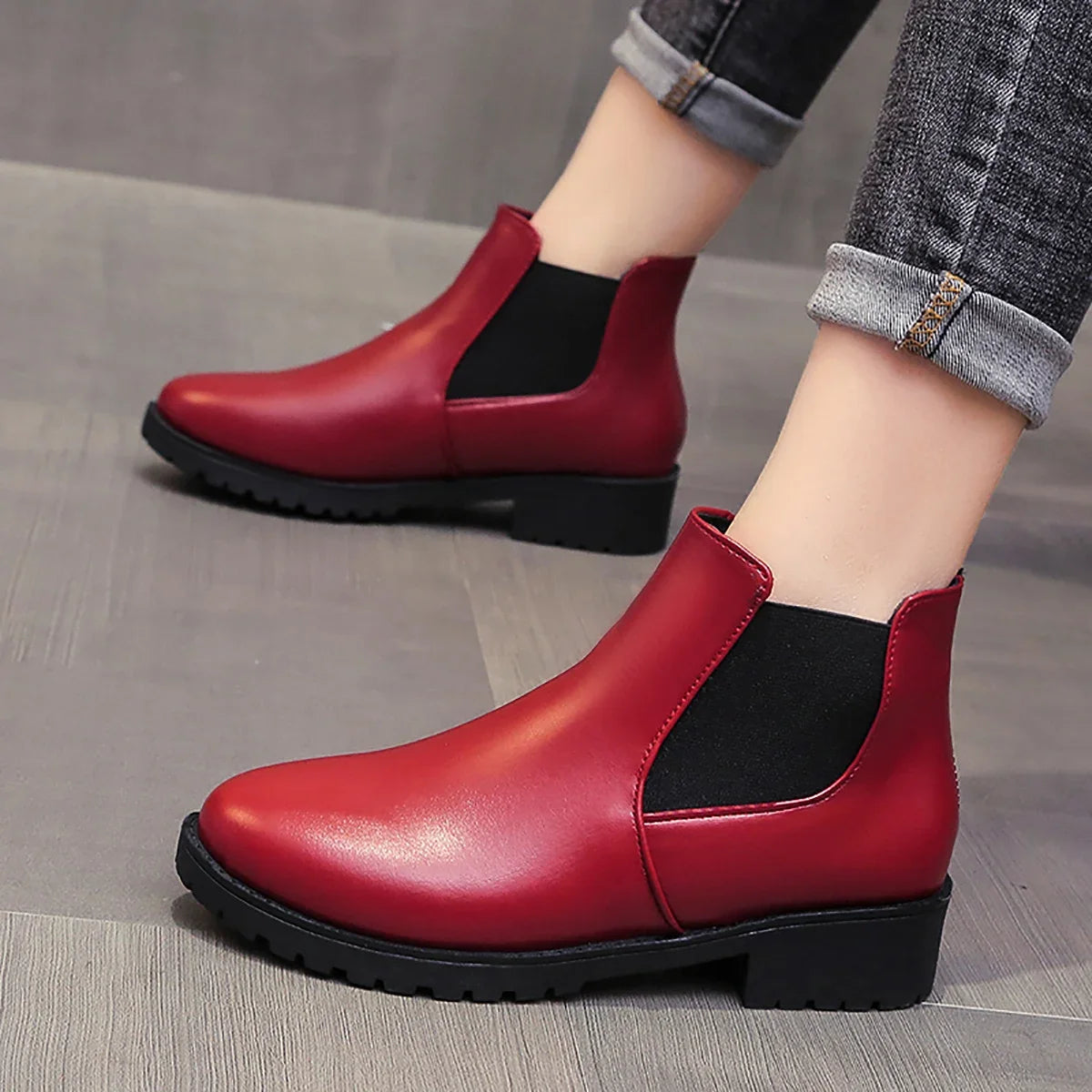 Women’s Chunky Heel Chelsea Boots