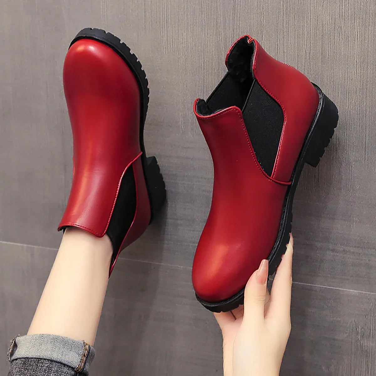 Women’s Chunky Heel Chelsea Boots
